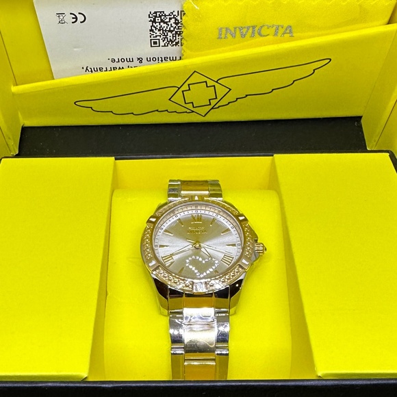 Women's (NWT) Two-Toned Bulova Watch with Crystal Heart on Face and Gold Bezel - Picture 5 of 6